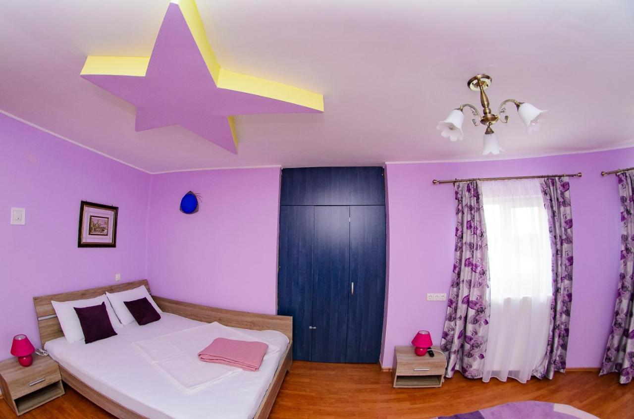 Casa Liana Hotel Oradea Buitenkant foto
