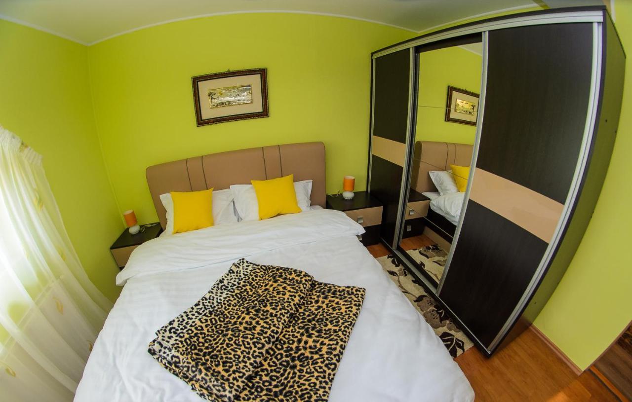 Casa Liana Hotel Oradea Buitenkant foto