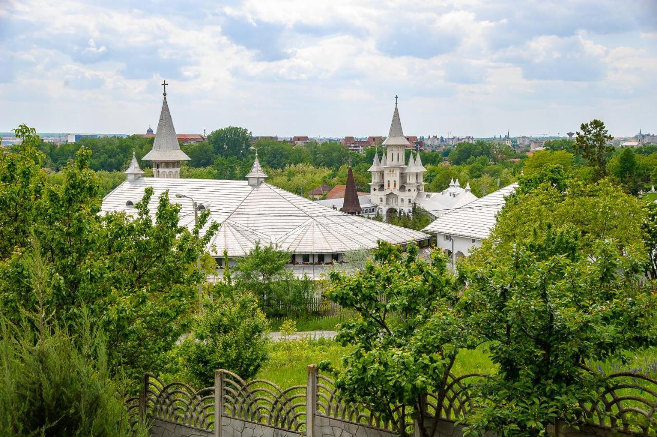 Casa Liana Hotel Oradea Buitenkant foto