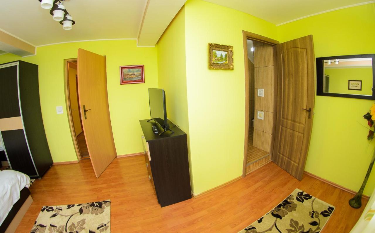 Casa Liana Hotel Oradea Buitenkant foto