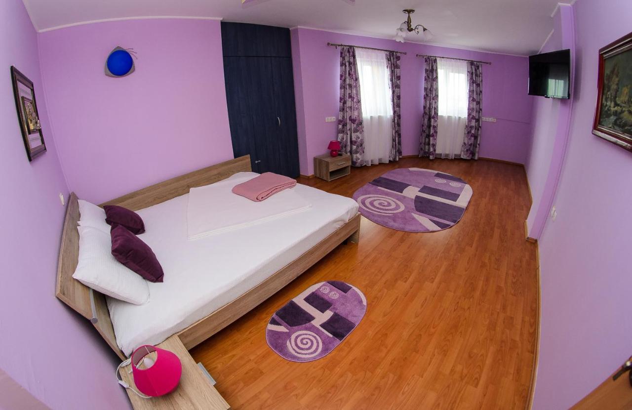 Casa Liana Hotel Oradea Buitenkant foto